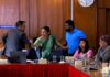 ‘भोलिदेखि फोहोर लैजान दिन्नौँ’ भन्दै बैठकबाट निस्किइन् आशिका तामाङ
