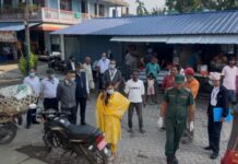 बिर्तामोडमा मासु बजारको अनुगमन, अबदेखि जरिवाना गर्ने चेतावनी